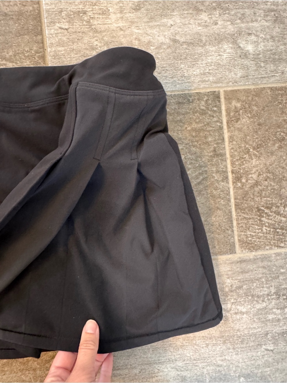 Vuori break point skort, built in shorts, side pleat, 2 tone design - Picture 5 of 9
